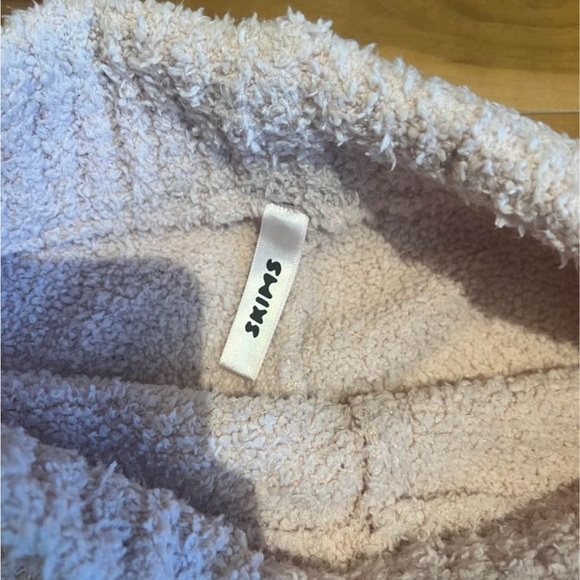 Skims set size small - Picture 2 of 2